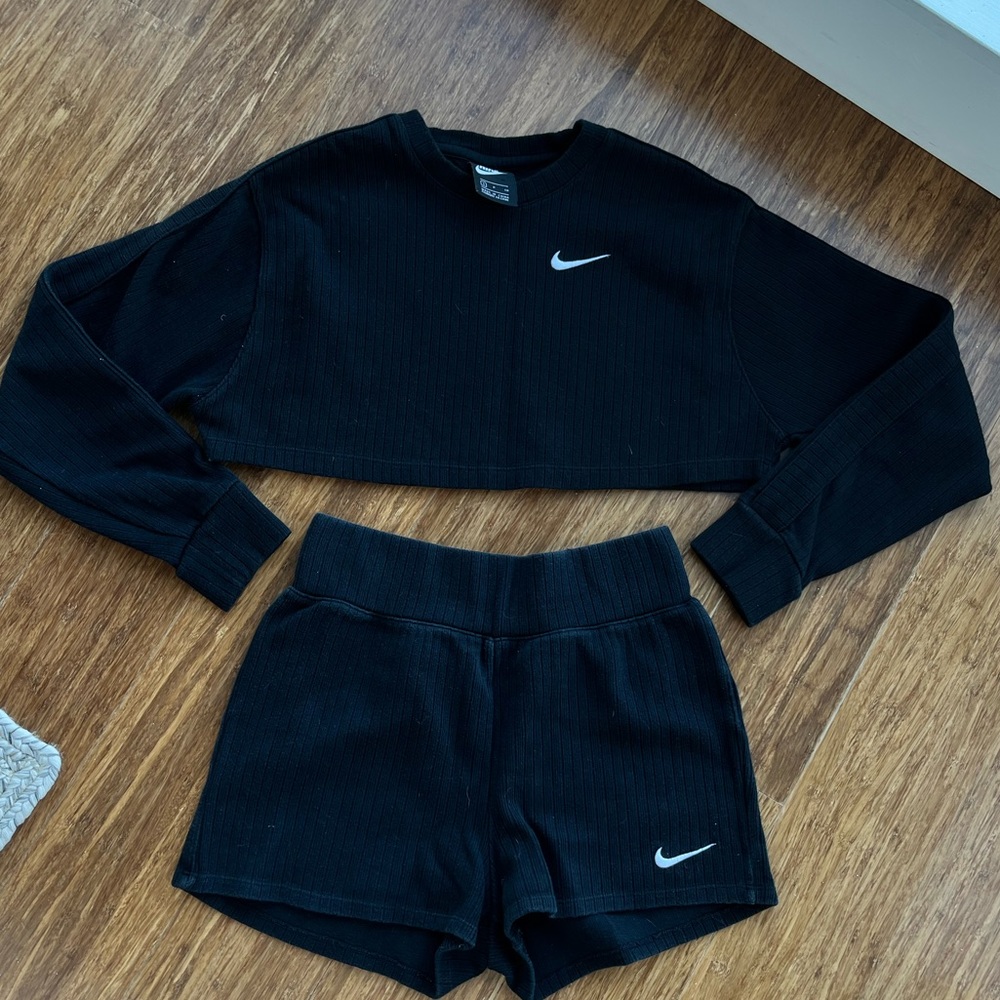 Nike Black Crop Top Set